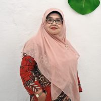 Prof. Dr. Aria Zurnetti, S.H.,M.Hum